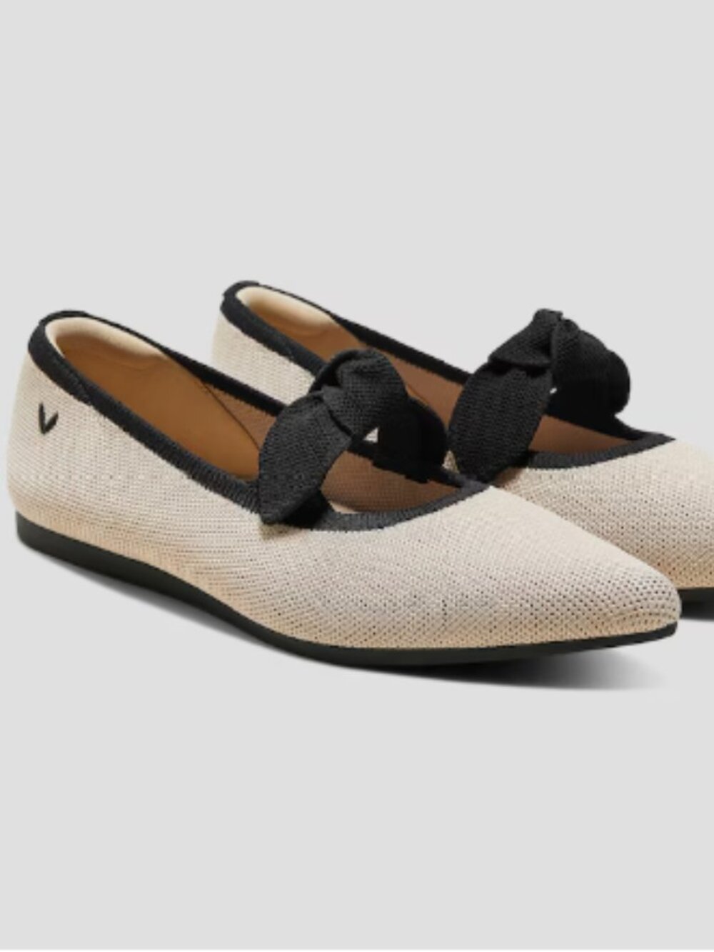 Vivaia Women's Pointed Pointed-Toe Bow Flats (Addriane) size 9.5